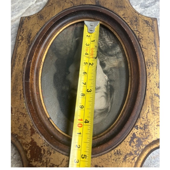 Antique Oval Portrait Frame Ornate Gold Wood Vintage Woman Photo Display - Picture 6 of 6